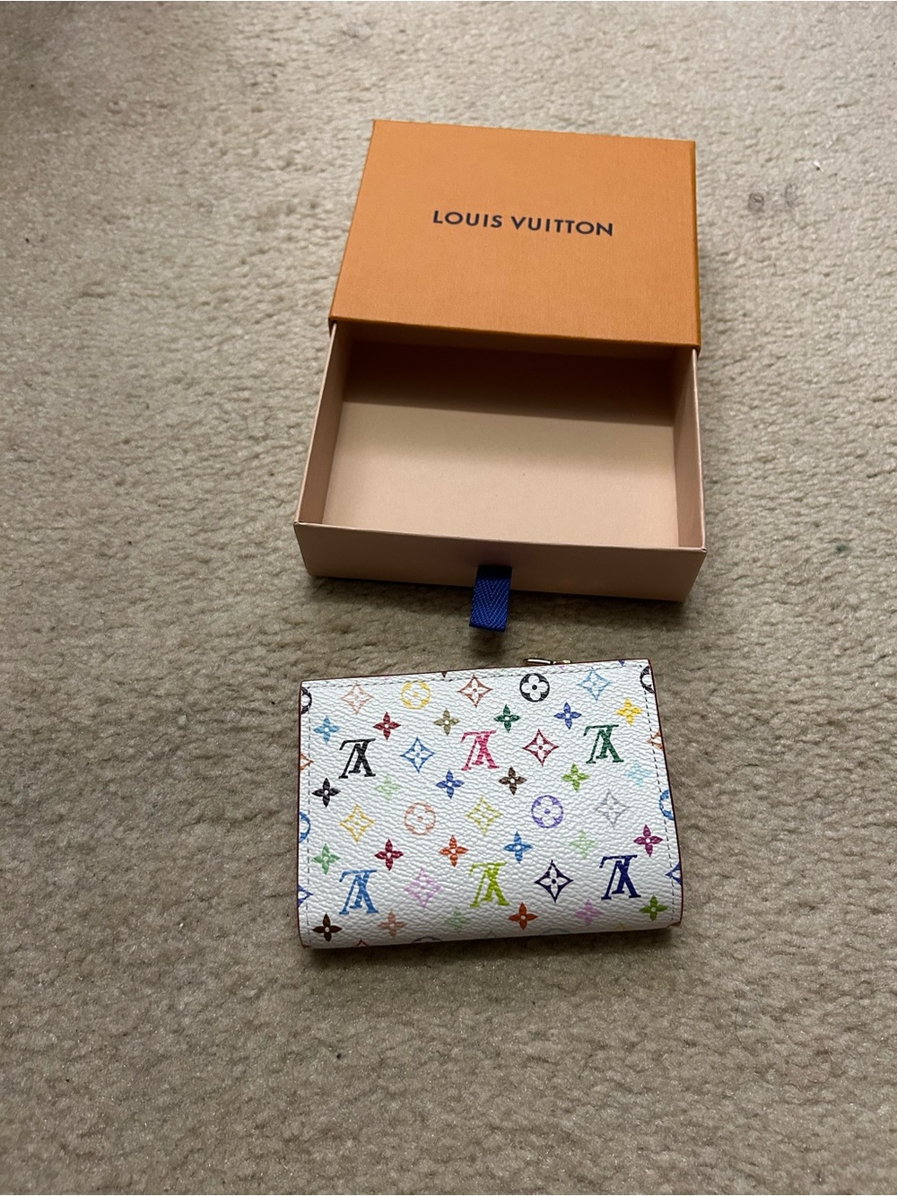 AUTHENTIC NWOT LOUIS VUITTON MURAKAMI LISA wallet. - Picture 15 of 16